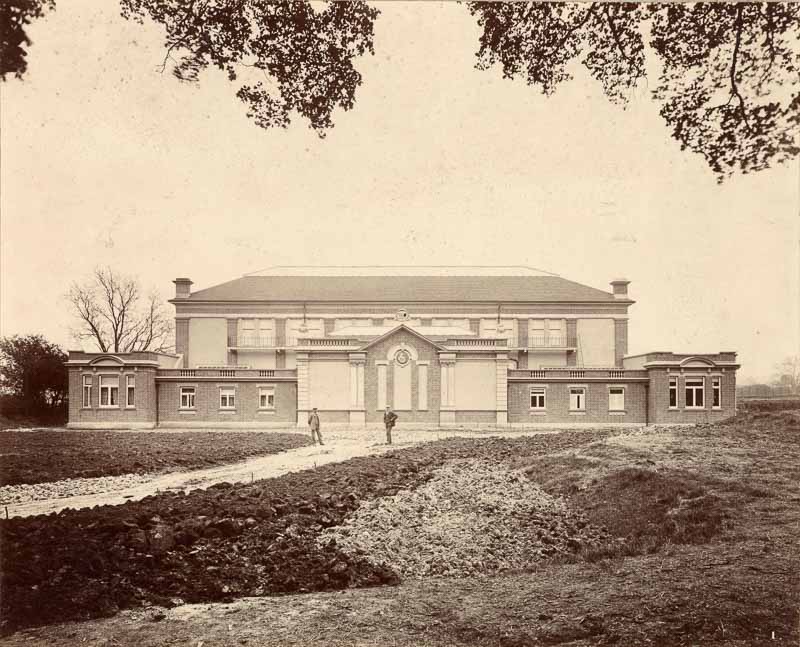The tennis court building at Moreton Morrell, photographed soon after it was built